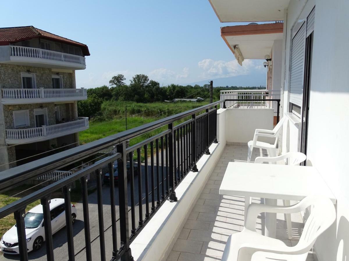 Socrates Apartments Olympiakí Aktí Buitenkant foto
