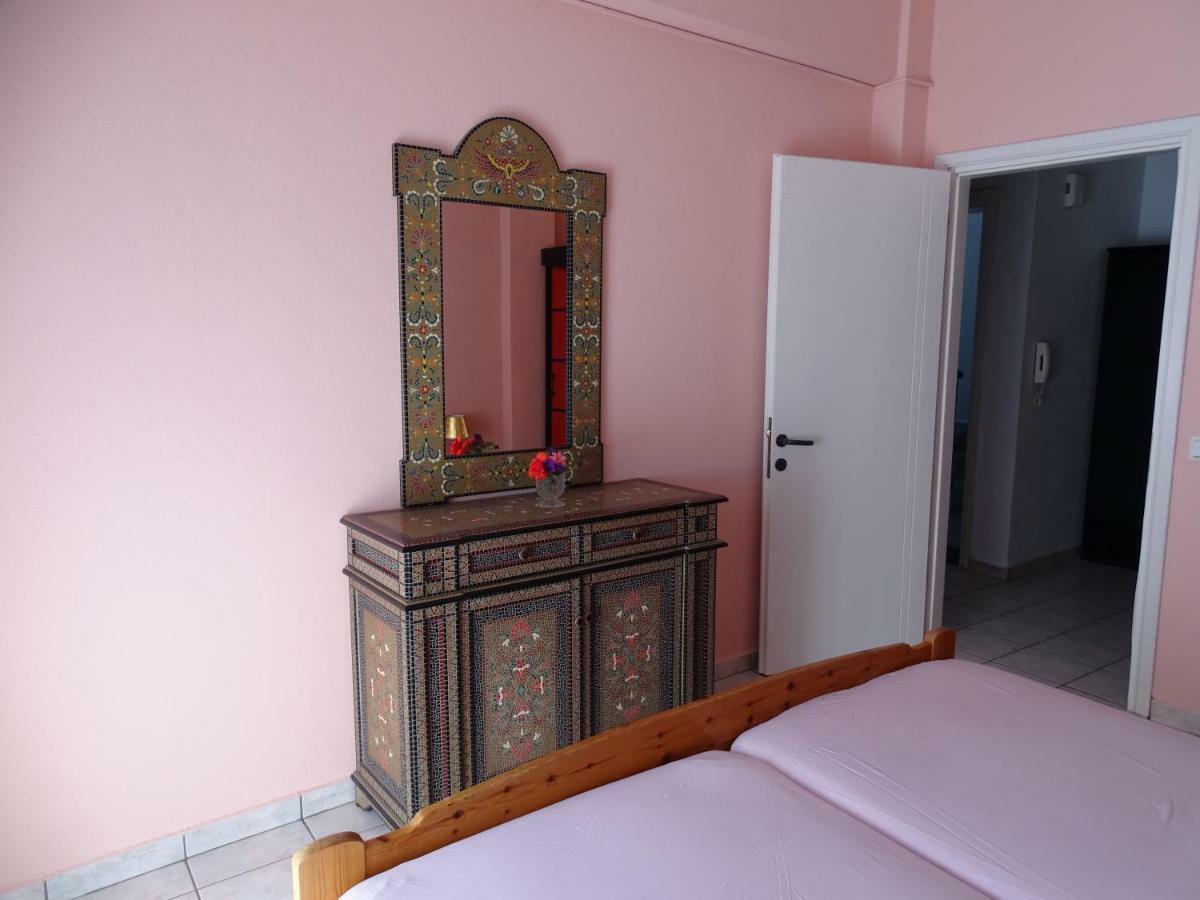 Socrates Apartments Olympiakí Aktí Buitenkant foto
