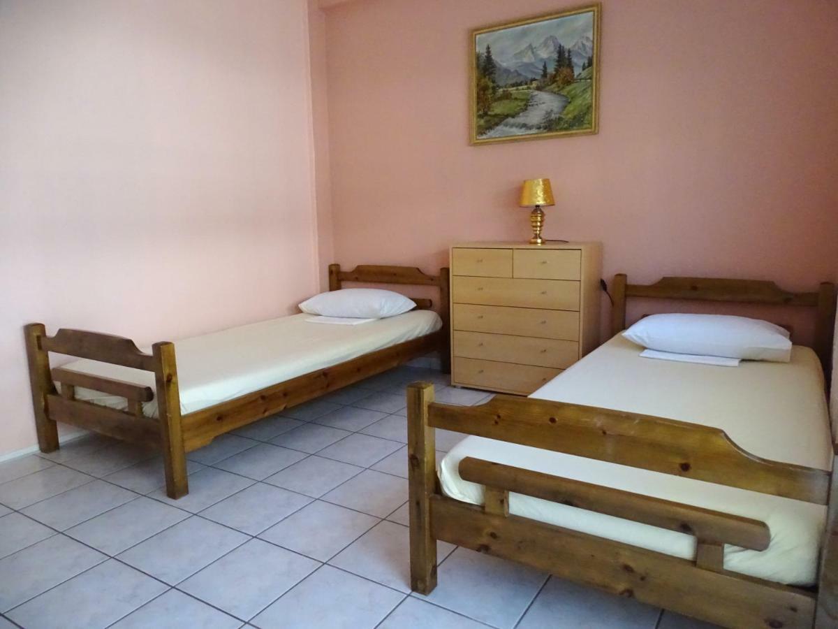 Socrates Apartments Olympiakí Aktí Buitenkant foto