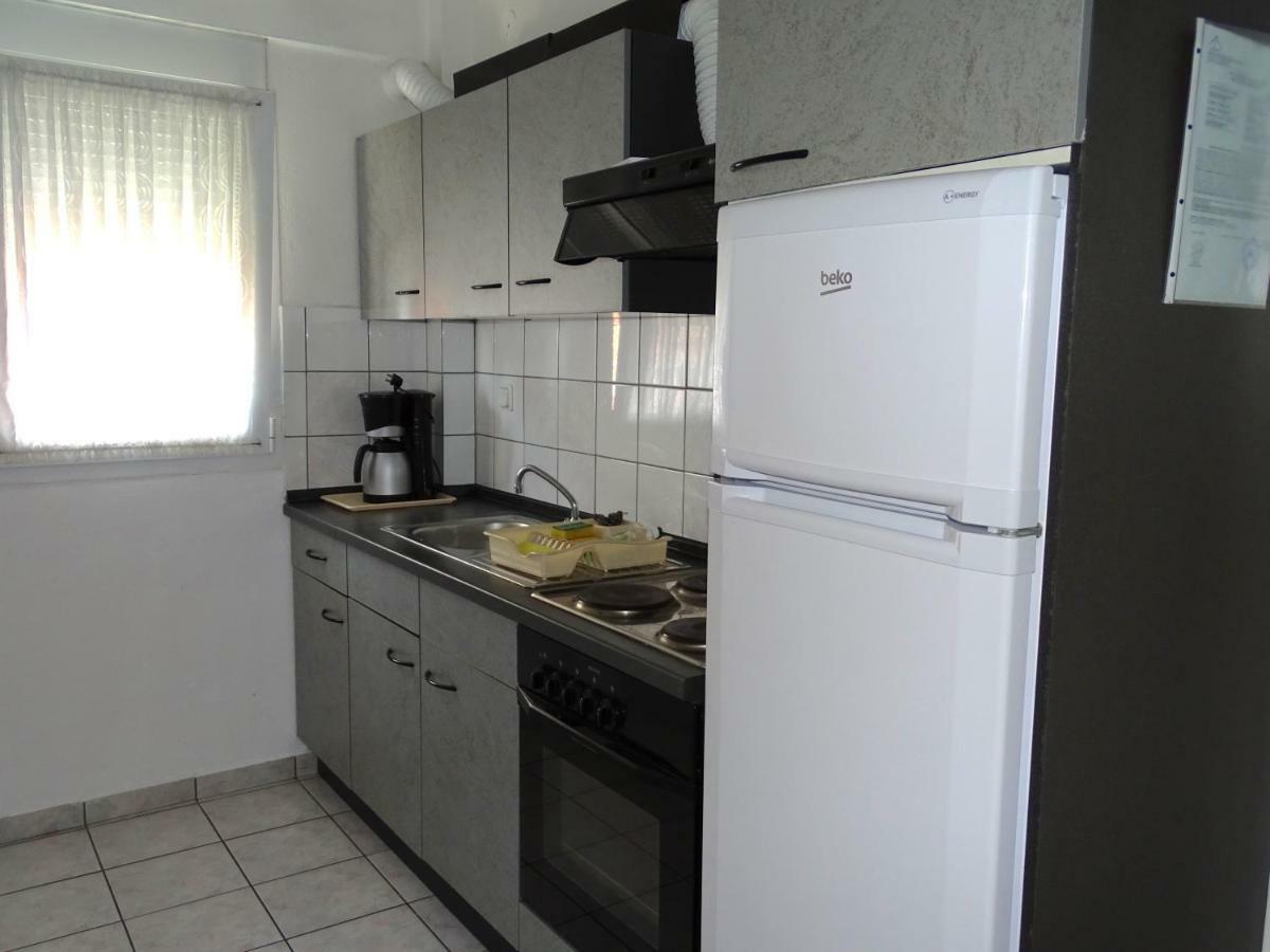Socrates Apartments Olympiakí Aktí Buitenkant foto