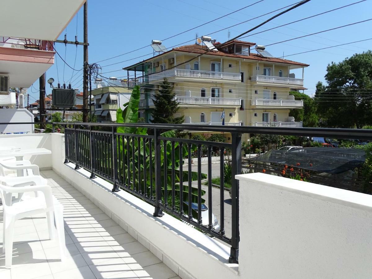 Socrates Apartments Olympiakí Aktí Buitenkant foto